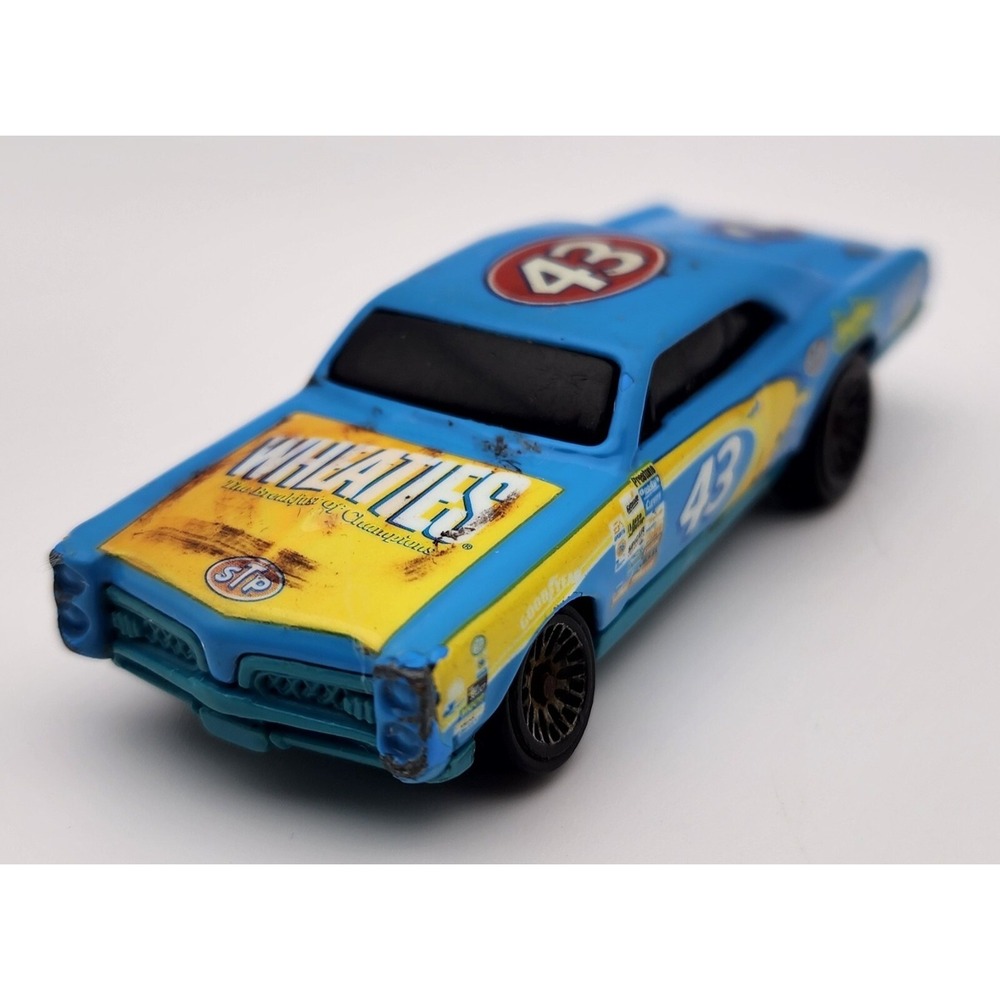 Hot Wheels Nascar 43 Richard Petty Salute Pontiac 84 Grand Prix The King 1:64
